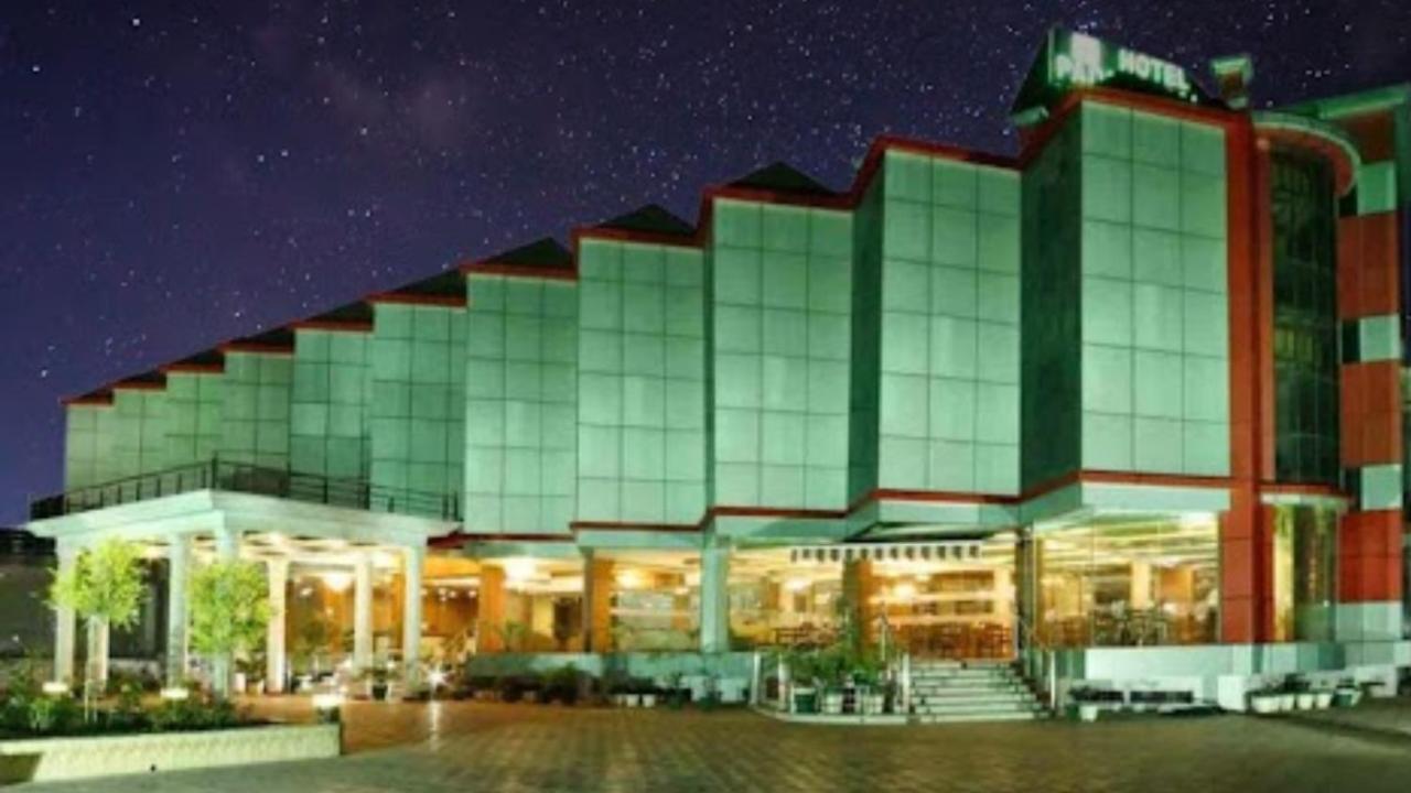 Hotel Padmini Palace Rani Pokhri Екстер'єр фото