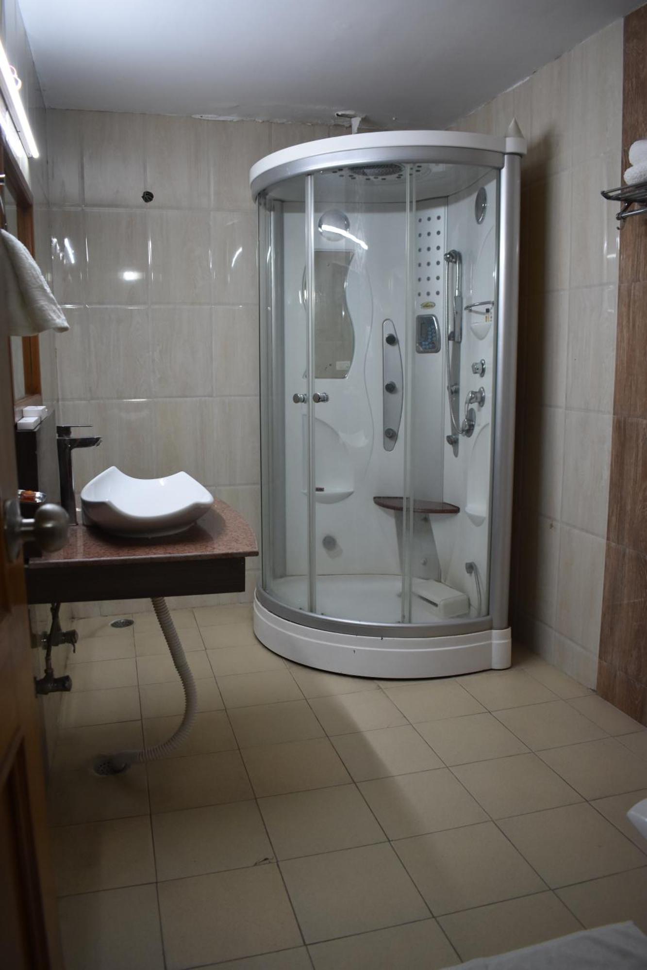 Hotel Padmini Palace Rani Pokhri Екстер'єр фото