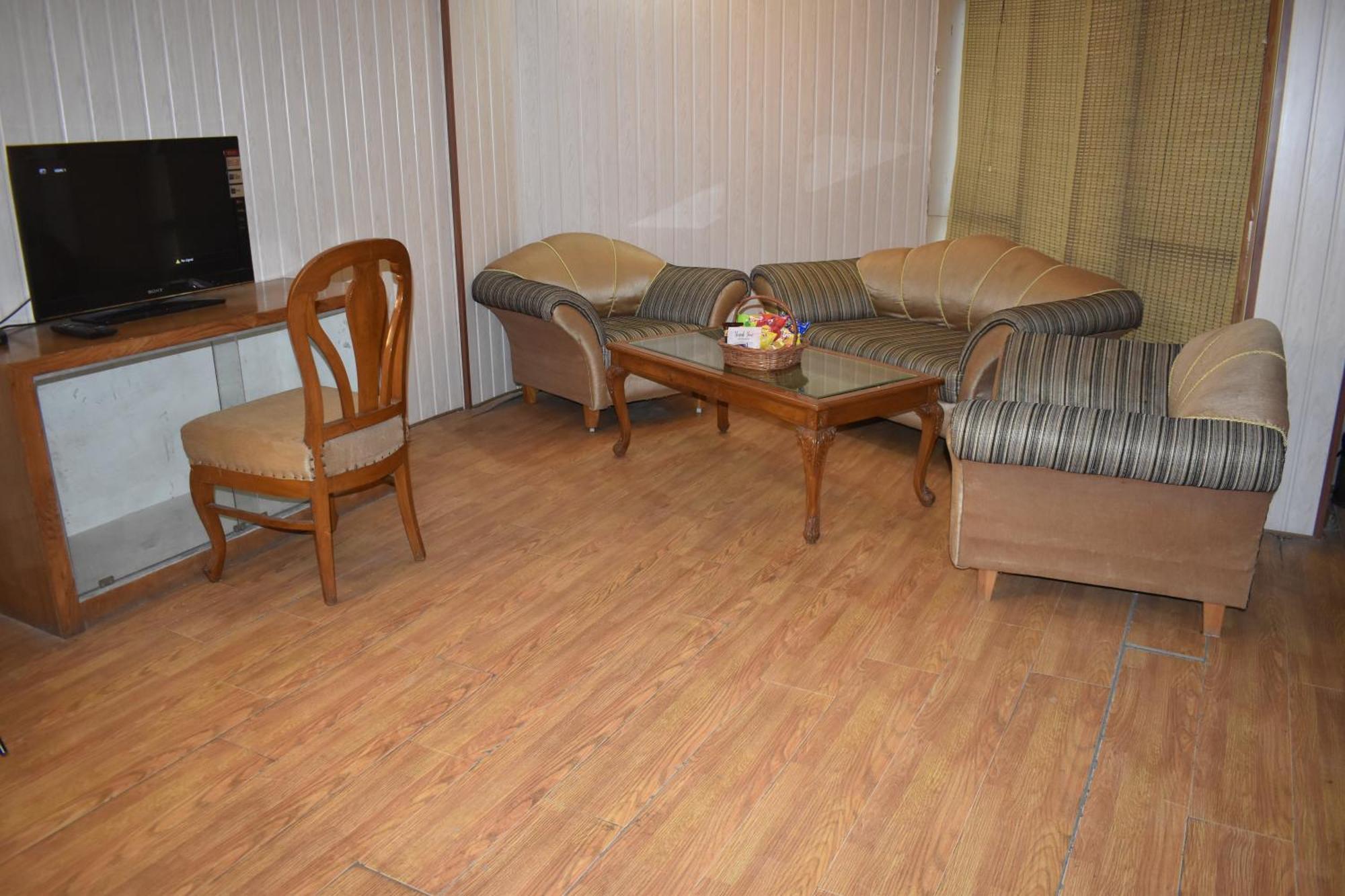 Hotel Padmini Palace Rani Pokhri Екстер'єр фото
