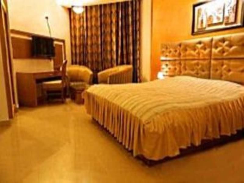 Hotel Padmini Palace Rani Pokhri Екстер'єр фото